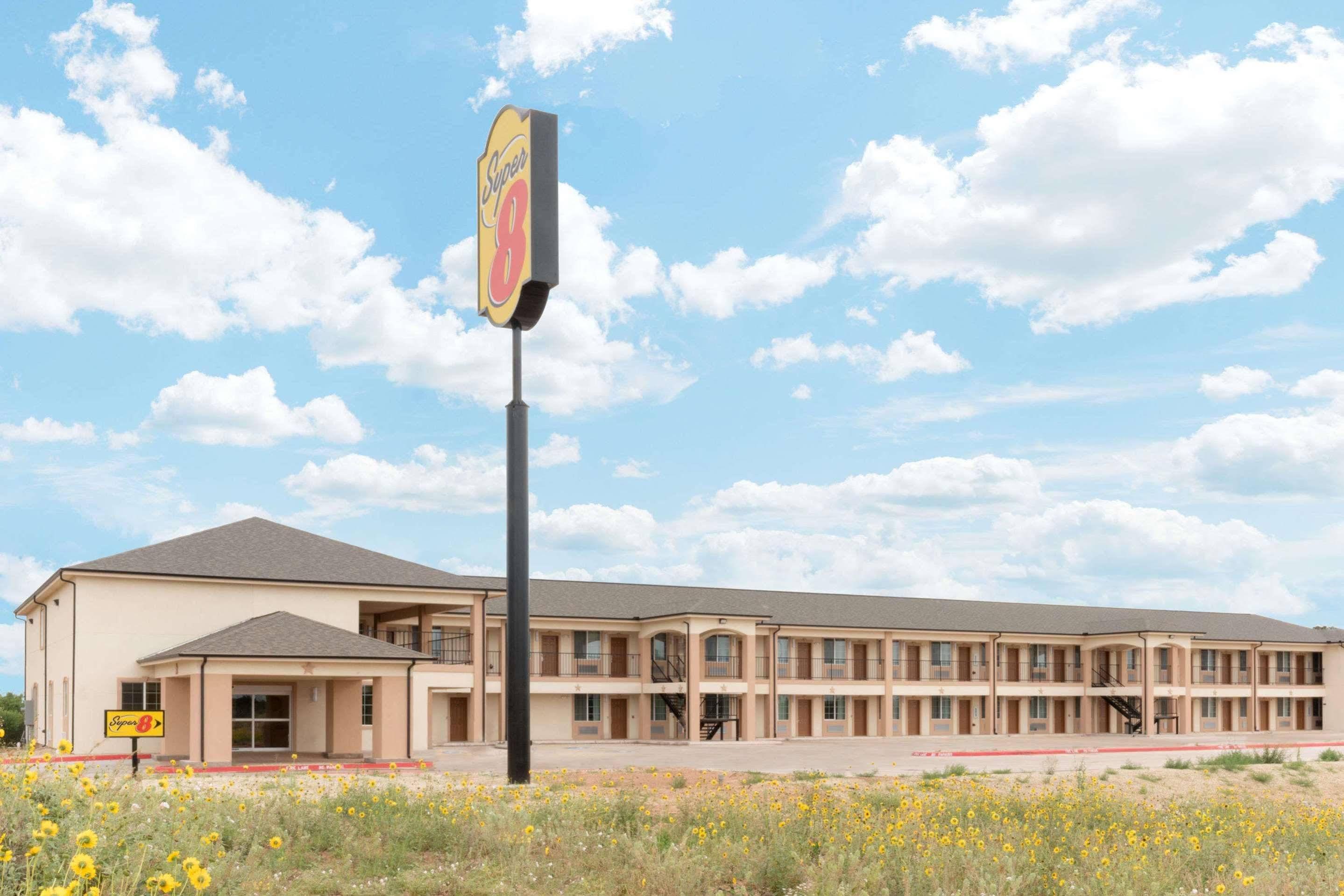 Super 8 By Wyndham Colorado City Exterior foto